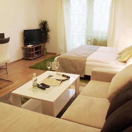 Apartment Quellenstrasse Wina Bagian luar foto